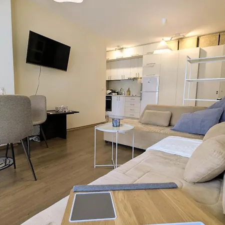 Cozy On Sunny Apartament *